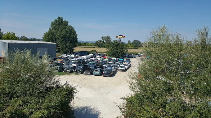 Aperçu des activités de la casse automobile SALAVERT FRERES située à LAPALUD (84840)